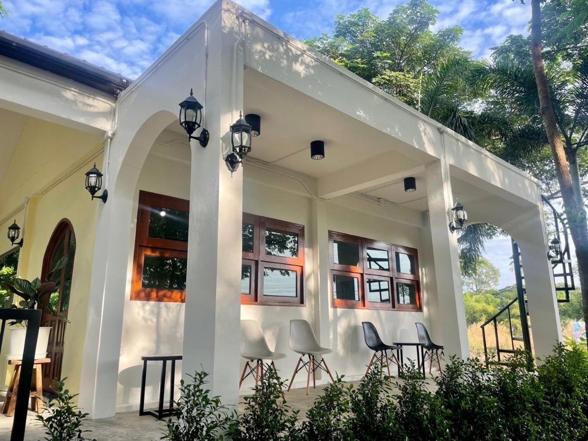 Rain Tree Cafe & Homestay يوثاي ثاني المظهر الخارجي الصورة