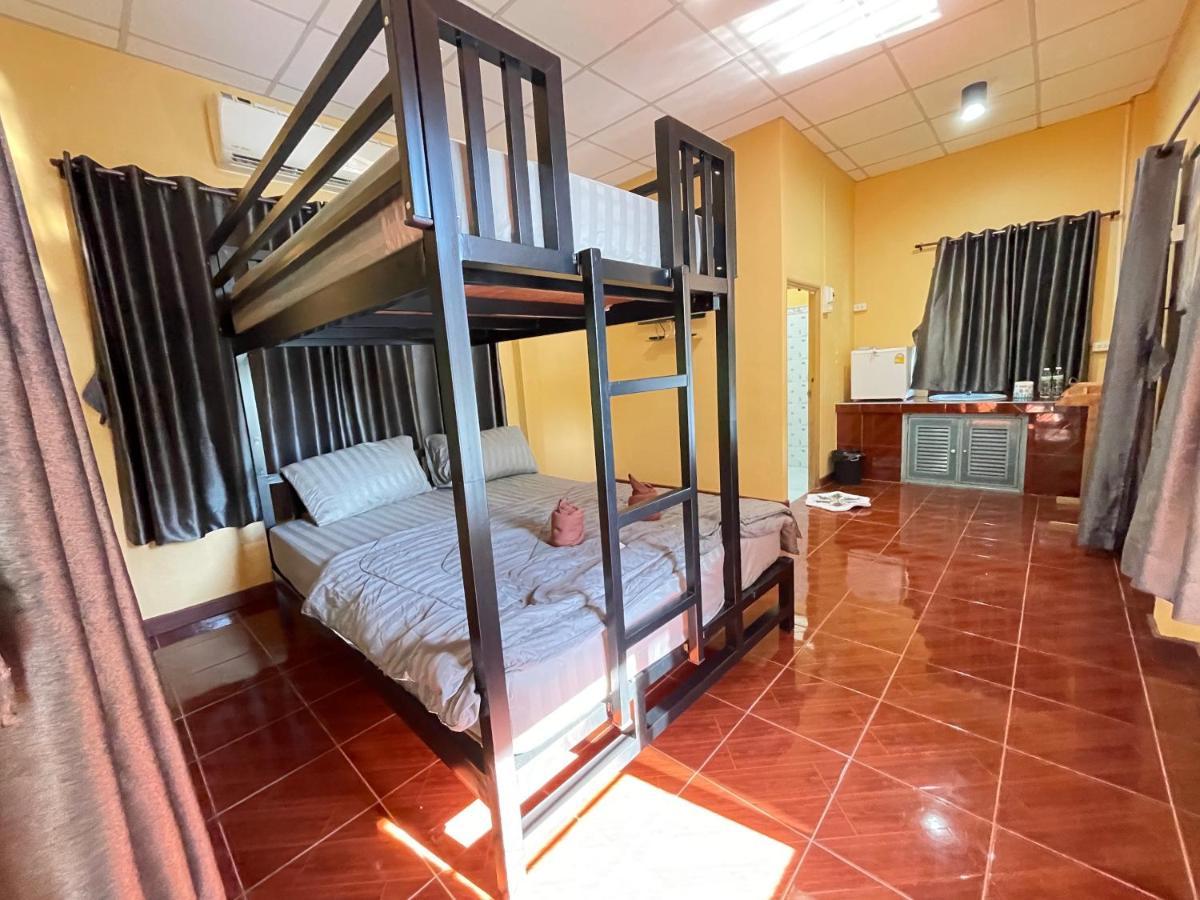 Rain Tree Cafe & Homestay يوثاي ثاني المظهر الخارجي الصورة