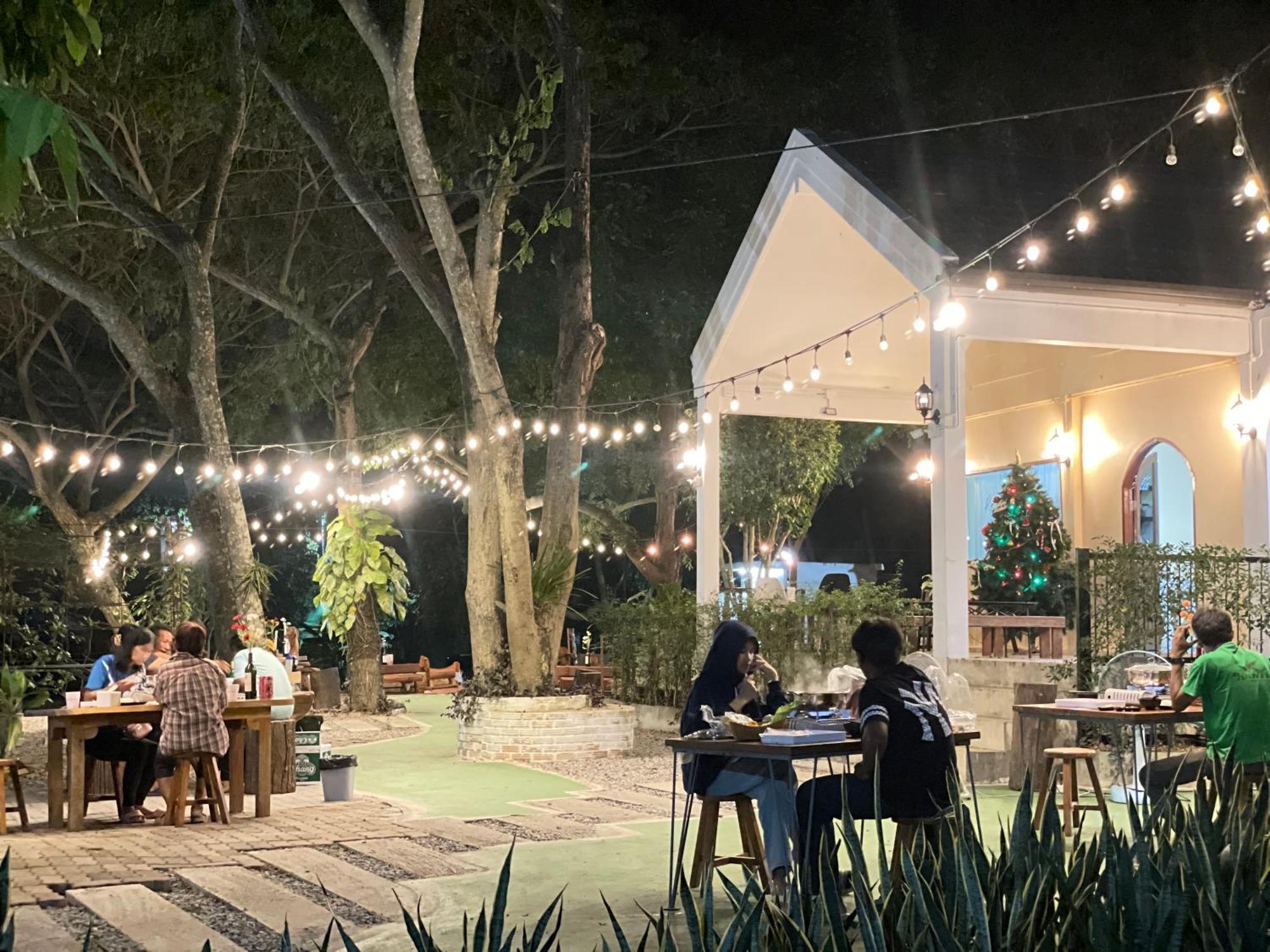 Rain Tree Cafe & Homestay يوثاي ثاني المظهر الخارجي الصورة